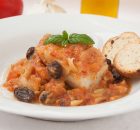 Receta de bacalao con tomate, pasas y piñones