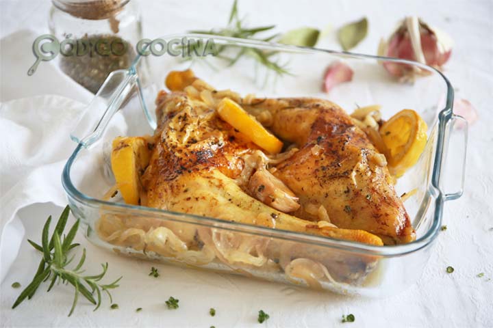 Pollo al horno con limón, receta fácil - Código Cocina