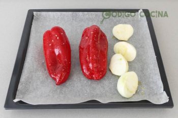 Tostas Con Pimientos Asados Y Anchoas, Aperitivo Fácil