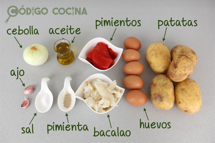 Ingredientes para hacer tortilla de patata, bacalao y piquillos