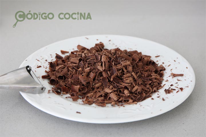 Cómo hacer virutas de chocolate caseras