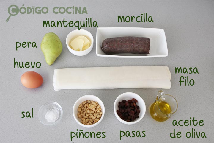 Ingredientes para hacer paquetitos de masa filo rellenos de morcilla y pera