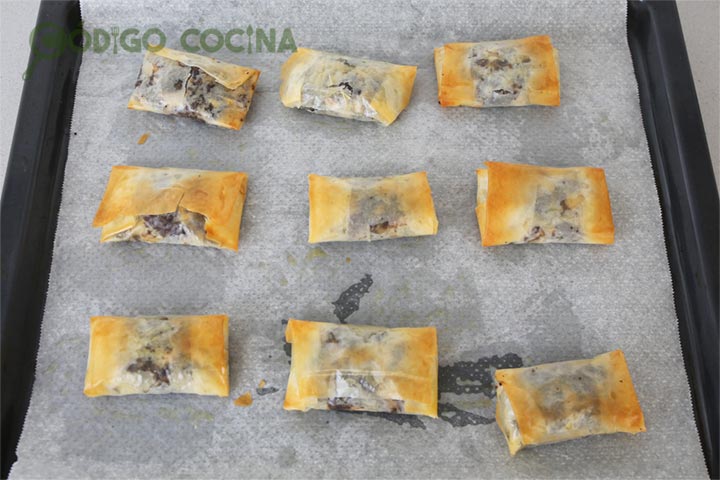 Paquetitos de morcilla con pasta filo horneados